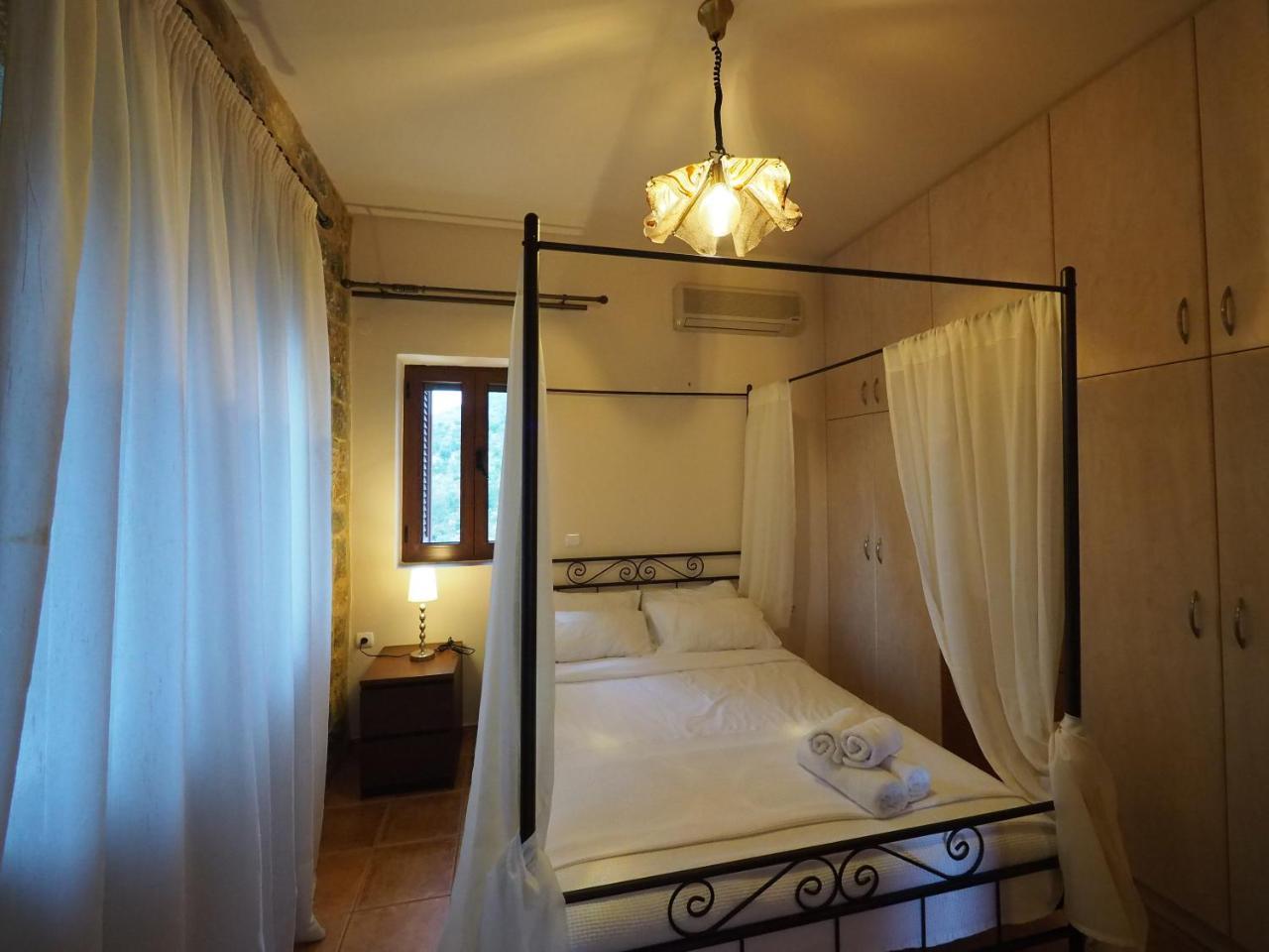 Sophia Limeni View Hotel Areopoli Ngoại thất bức ảnh